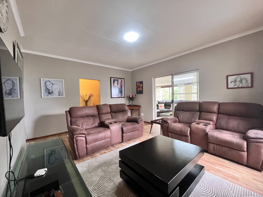4 Bedroom Property for Sale in Dana Bay Western Cape